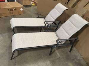 2 Lots of Lawn Chairs Damaged Customer Returns See Pictures