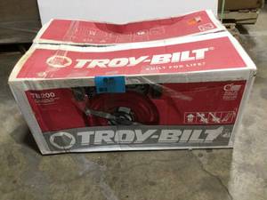 lot 3 image: Troy-Bilt 21in. 140cc Briggs & Stratton Self Propelled Gas Lawn Mower with Mulching Kit Included   Customer Returns See Pictures