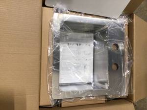 lot 28 image: Elkay Crosstown 15 in. Drop inUndermount Single Bowl Stainless Steel 20 Gauge Bar Sink Customer Returns See Pictures