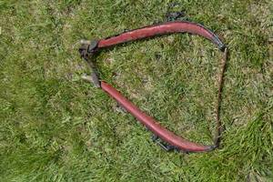 lot 8 image: Wooden Horse Tack Decor