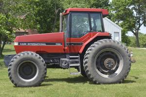 lot 1 image: Case 7130 Dual wheel tractor