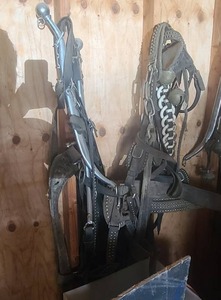 lot 27 image: 2 sets of horse harnesses
