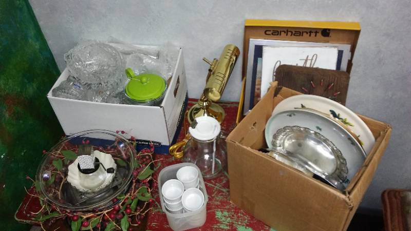 lot 262X image: Platters, Plates and More.
