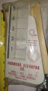 lot 87 image: Authentic Maynard Minn. Farmers Elevator Rain Gauge - New