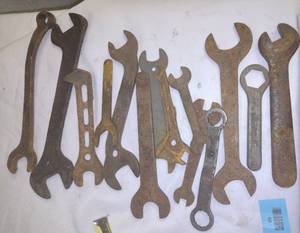 lot 89 image: Variety Of Antique & Vintage Wrenches.