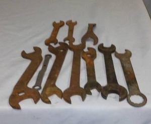 lot 109 image: vintage tools - Wrenches (10)