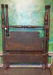 lot 250 image: Vintage Beds Twin Bed And 4 Poster.