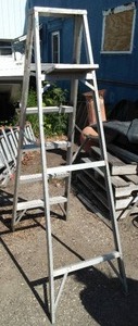 lot 64 image: 6 ft. Aluminum  Ladder.
