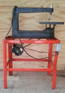 lot 302 image: Craftsman Scroll Saw With Stand