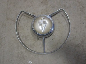 lot 7 image: Hudson Steering Wheel Insert