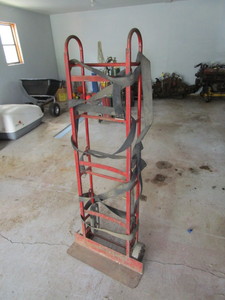 lot 26 image: Appliance Moving Cart