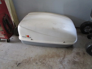 lot 32 image: Roof Cargo Carrier
