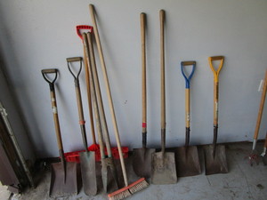 lot 35 image: Misc. Hand Tools