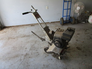 lot 43 image: Garden Tiller