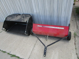 lot 44 image: Lawn Sweep 42