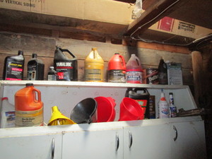 lot 61 image: Misc. Oil & Funnels