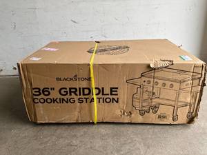 lot 7 image: Blackstone 36 in. Propane Gas Griddle Cooking Station