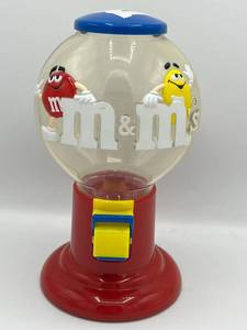 lot 3 image: Vintage 1990s M&Ms Party Ms Candy Dispenser 9