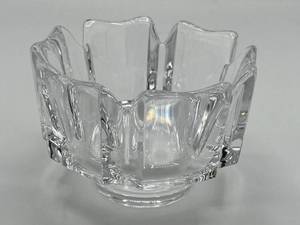 lot 12 image: Vintage Orrefors Corona Crystal Bowl (Lars Hellsten) Sweden Tulip 4.5 W x 3 14 T