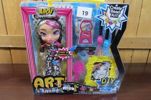 lot 19 image: Art Squad Andi Doll