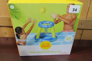 lot 34 image: Sun Squad Inflatable Water Basketball Hoop Se