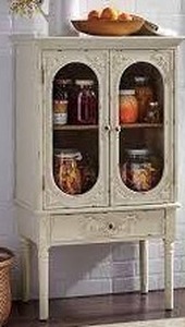 lot 54 image: Pisa Antique-Style Cabinet - Cream
