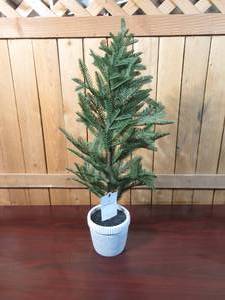 lot 82 image: Hearth & Hand with Magnolia - 28 inch Artificial Tree