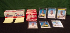 lot 243 image: (2) 1986 Topps Traded Baseball Complete Sets & (2)1986 Fleer Update Partial Sets wo Barry Bonds RC