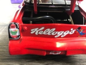 lot 87 image: 2000 Nascar Mac Tools Collectors Club Terry Labonte Monte Carlo #5  Kellogs 124 scale die cast stock car