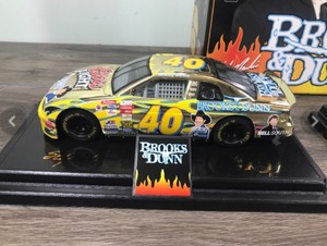 lot 110 image: 1999 Nascar Matco Tools 20th Anniversary Sterling Marlin #40 2 car set  Brooks & Dunn  Coors Light  124 scale die cast stock cars