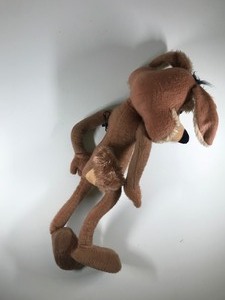 lot 136 image: Vintage Looney Toons Wile E. Coyote Road Runner Large Stuffed Plush Toy 39 Tall