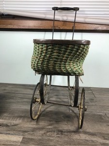 lot 138 image: Vintage South Bend Toy Baby Carriage