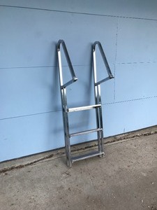 lot 163 image: Boat  dock 3 step ladder