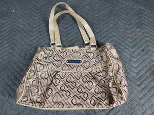 lot 202 image: Liz Claborne purse