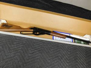 lot 212 image: New limited collector edition BB gun