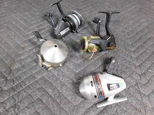 lot 213 image: 4 Fishing reels