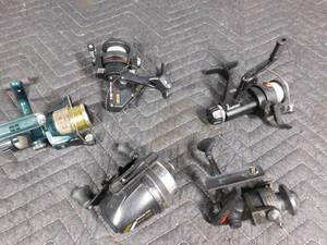 lot 215 image: 5 Fishing reels