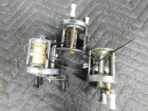 lot 225 image: 3 vintage fishing reels