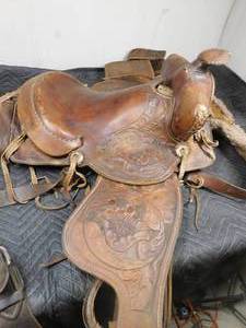 lot 231 image: Horse saddle