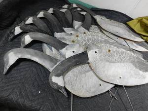 lot 233 image: 12 goose decoys with stakes