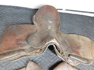 lot 332 image: Japanese horse saddle and saddle bags
