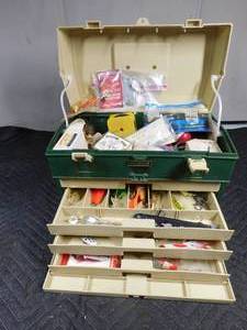 lot 323 image: Plano tackle box of tackle