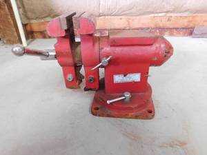 lot 345 image: 5 vise