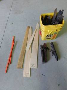 lot 373 image: 4 mink pelt stretchers and trap stakes