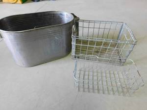 lot 375 image: Boiler, vintage milk crate, wire basket
