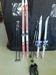 lot 377 image: 2 sets skis and poles and a pr. Of ski boots