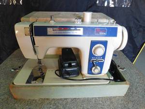 lot 386 image: Brothers sewing machine