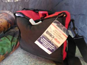 lot 388 image: Sleeping bag, tent, quench mate