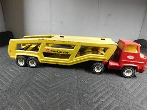 lot 393 image: Tonka car carrier truck and trailer