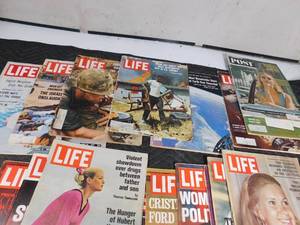 lot 430 image: Box of life magazines